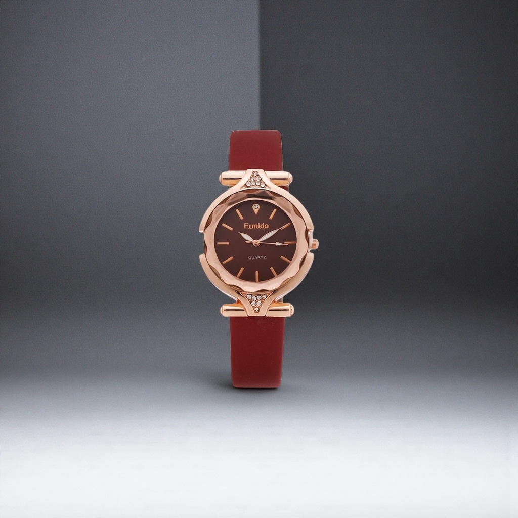 Ladies' quartz watch with rose gold case and wine red strap Application Scenario