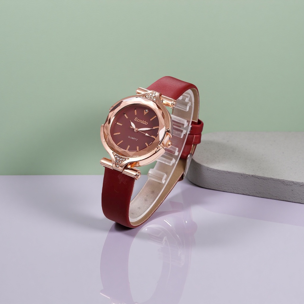 A fashionable and simple ladies' quartz watch with a wine red leather strap details Picture