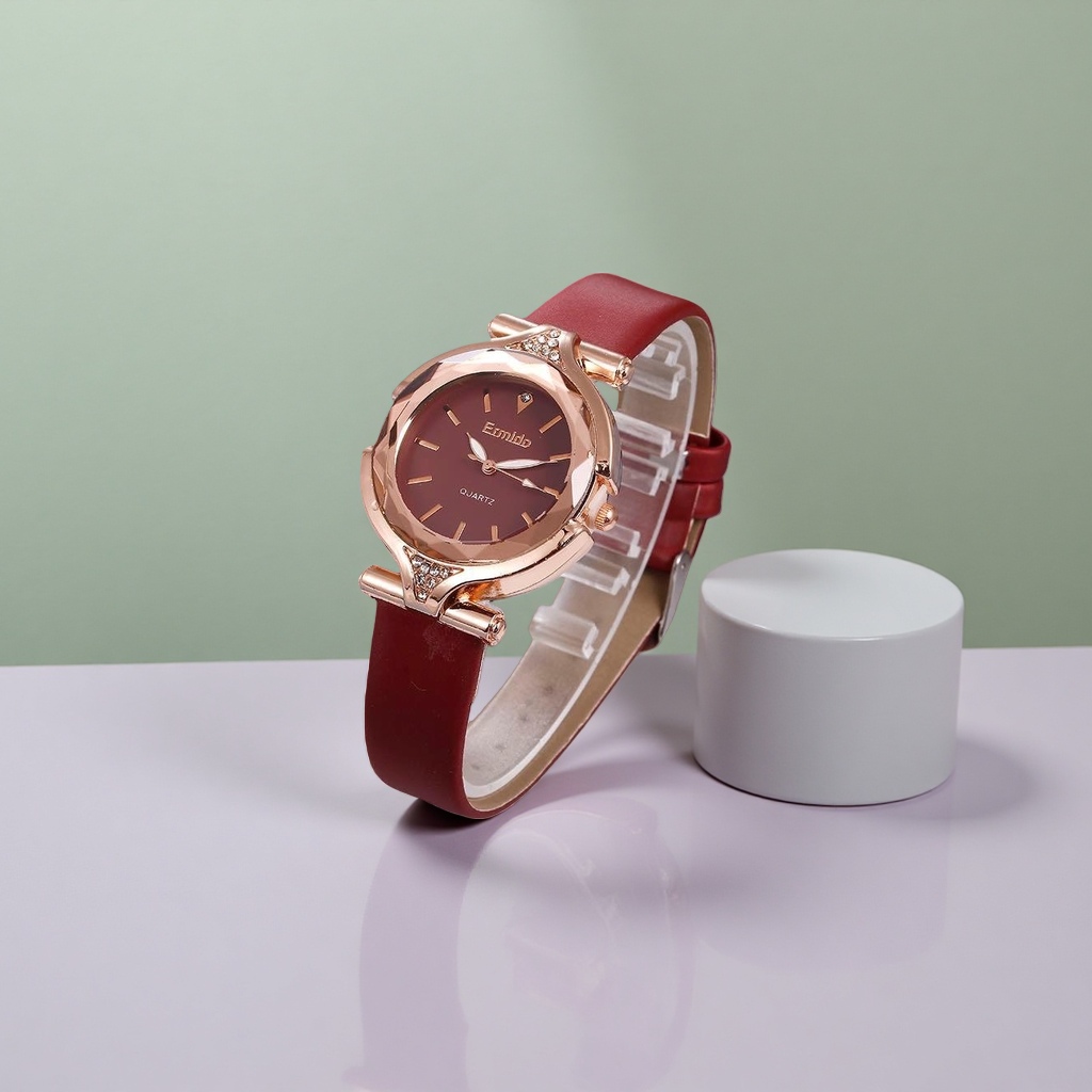 A fashionable and simple ladies' quartz watch with a wine red leather strap Application Scenario