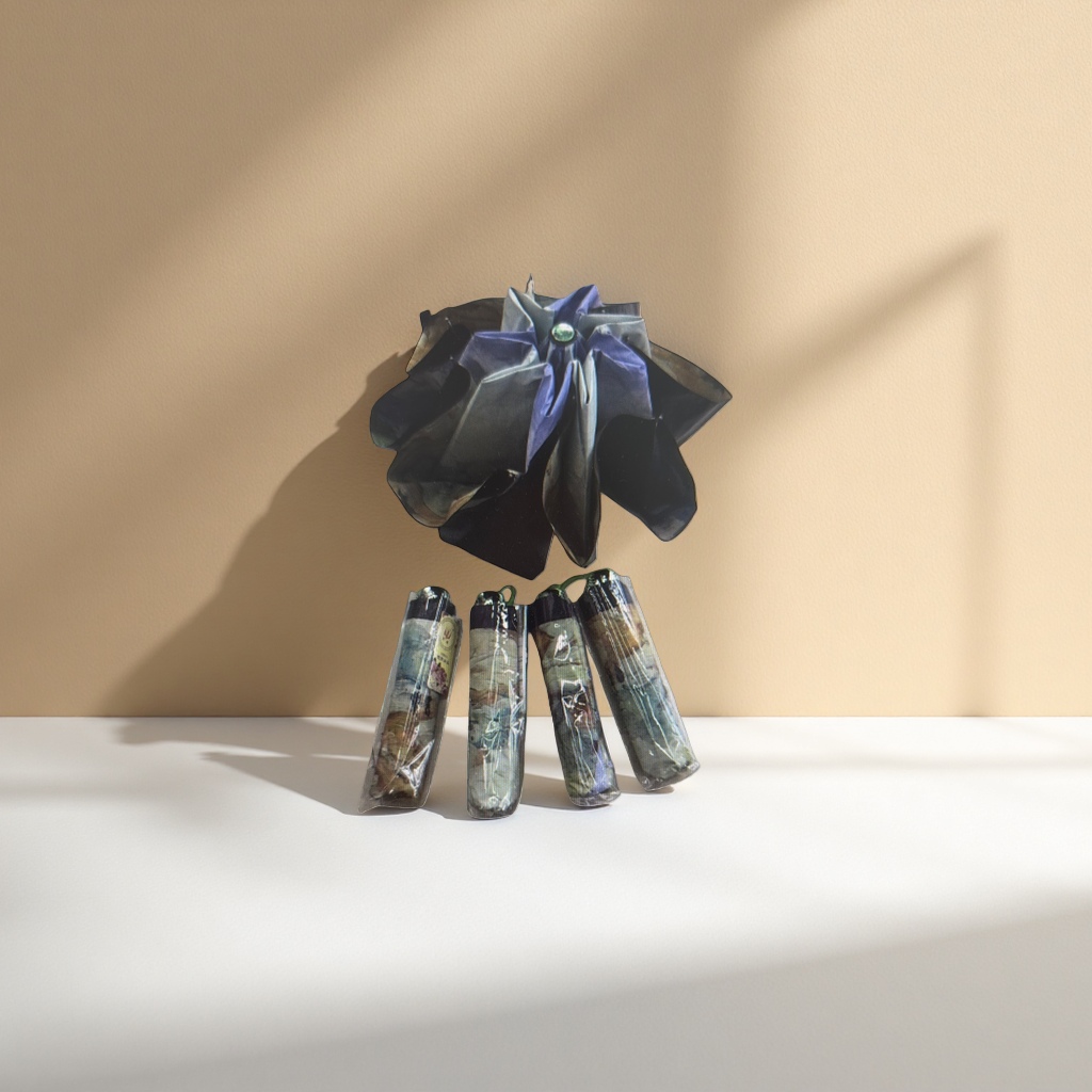 The black folding umbrella is portable, suitable for sun protection and rain protection, and can be used in both sunny and rainy weather with automatic opening and closing function Application Scenario