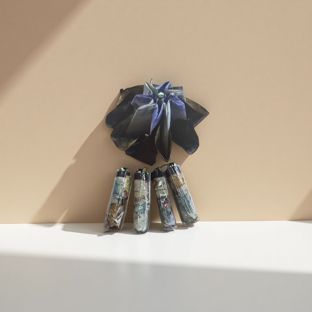 The black folding umbrella is portable, suitable for sun protection and rain protection, and can be used in both sunny and rainy weather with automatic opening and closing function details Picture