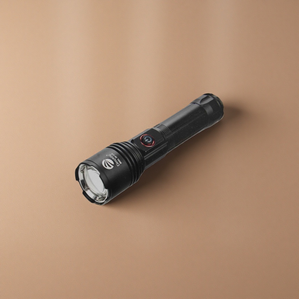 Black flashlight made of aviation aluminum, mini high-brightness USB charging, home emergency Application Scenario