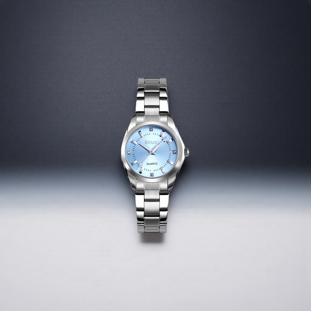 Reloj de hombre con correa metálica plateada con esfera azul Application Scenario