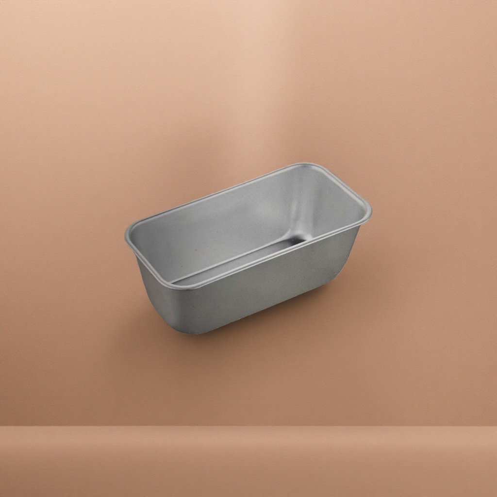 A silver rectangular baking tray, a non-stick baking tray for home use in baking and grilling meat