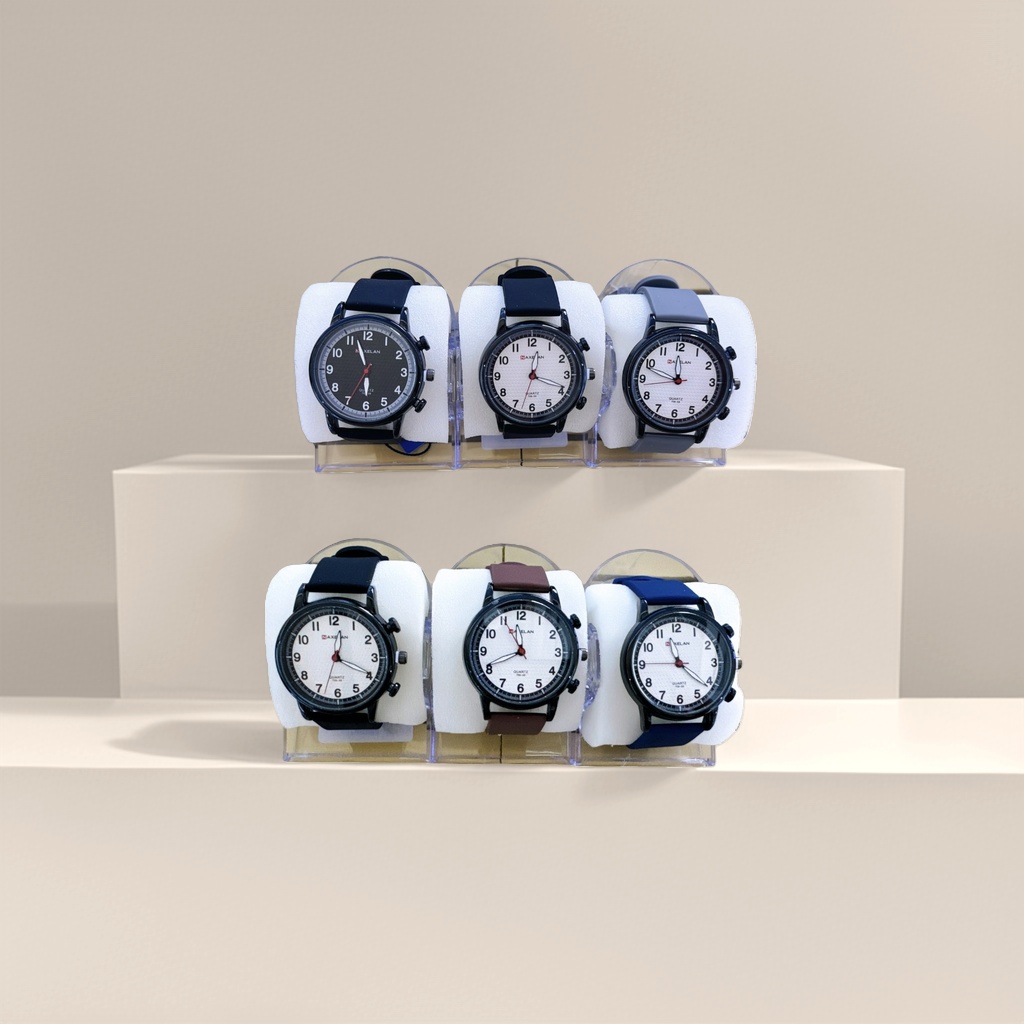 Six watch display stands, wooden rotating watch storage racks, scratch-resistant and dust-proof desktop ornaments Application Scenario