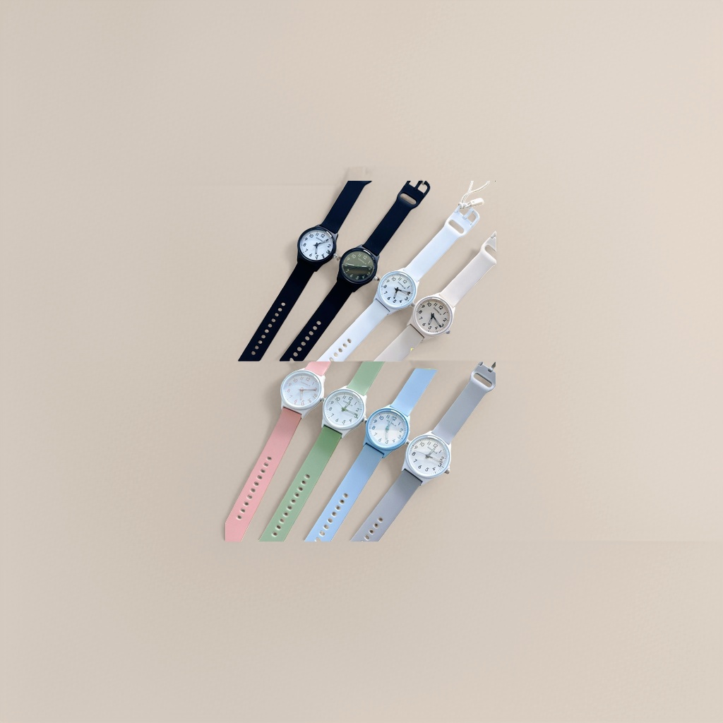 COMELY's multi-color strap watches are available in six colors: black, white, beige, pink, green, blue and gray, with a light yellow striped background
