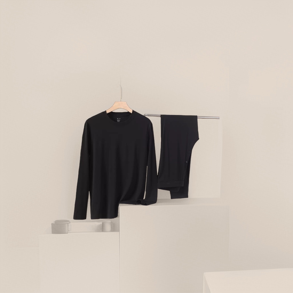 A black long-sleeved top and black long pants set, a slimming and draping cotton blended commuter two-piece underwear for warmth Application Scenario