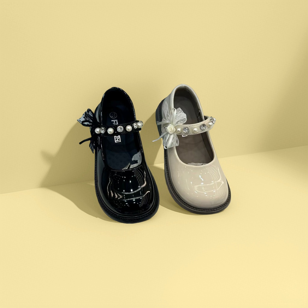 Black and off-white glossy Mary Jane shoes for women's retro commuting single shoes details Picture