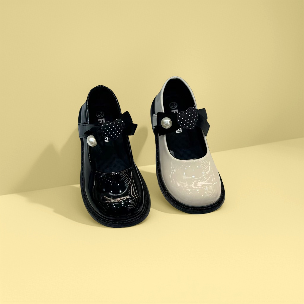 Black and off-white patent leather Mary Jane shoes, women's retro round-toed chunk-heeled single shoes Item Picture