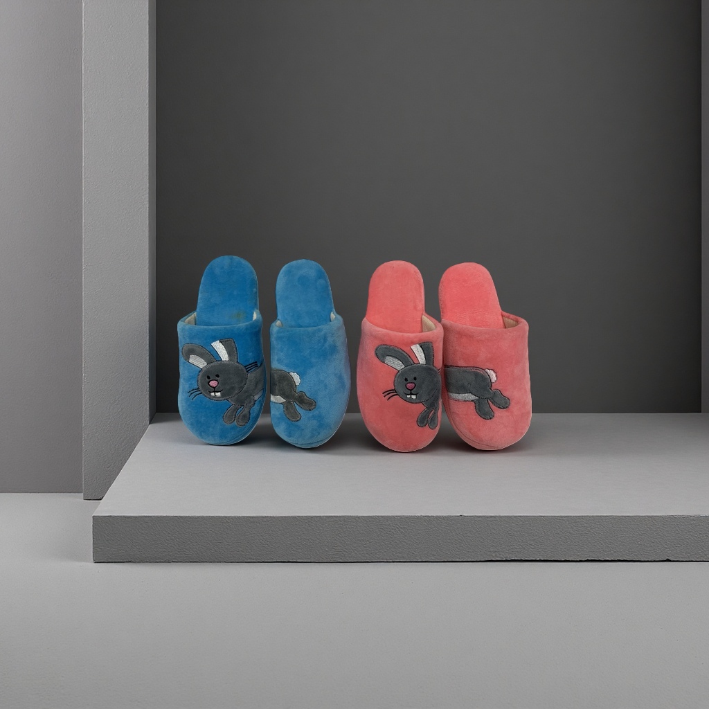 Blue and pink rabbit-patterned home slippers for both men and women, comfortable cotton Application Scenario