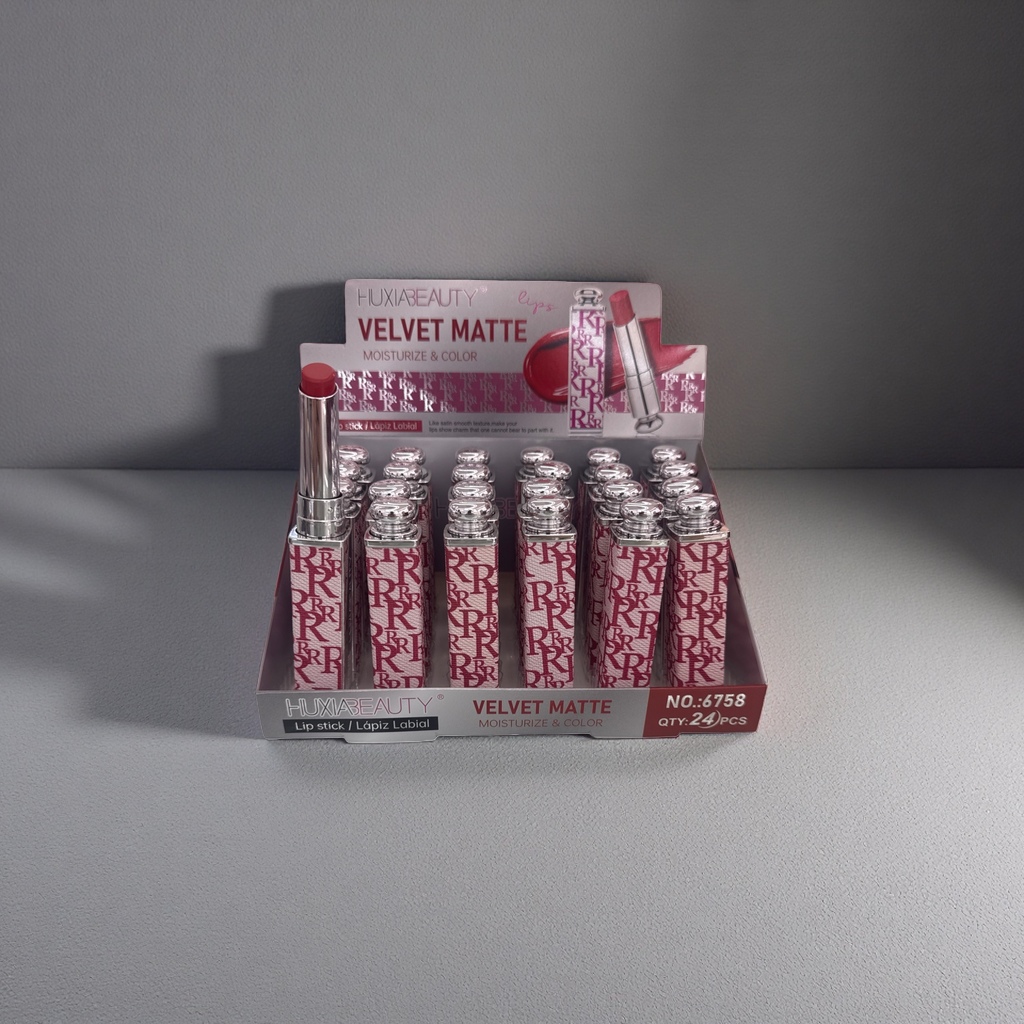 Red lipstick for moisturizing, hydrating, color-enhancing and long-lasting matte finish, a new women's makeup product Specification image