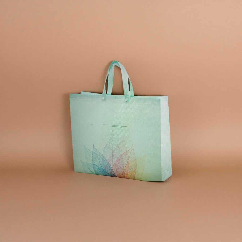 The handle of the light green handbag with the same color scheme as the leaf vein pattern Application Scenario