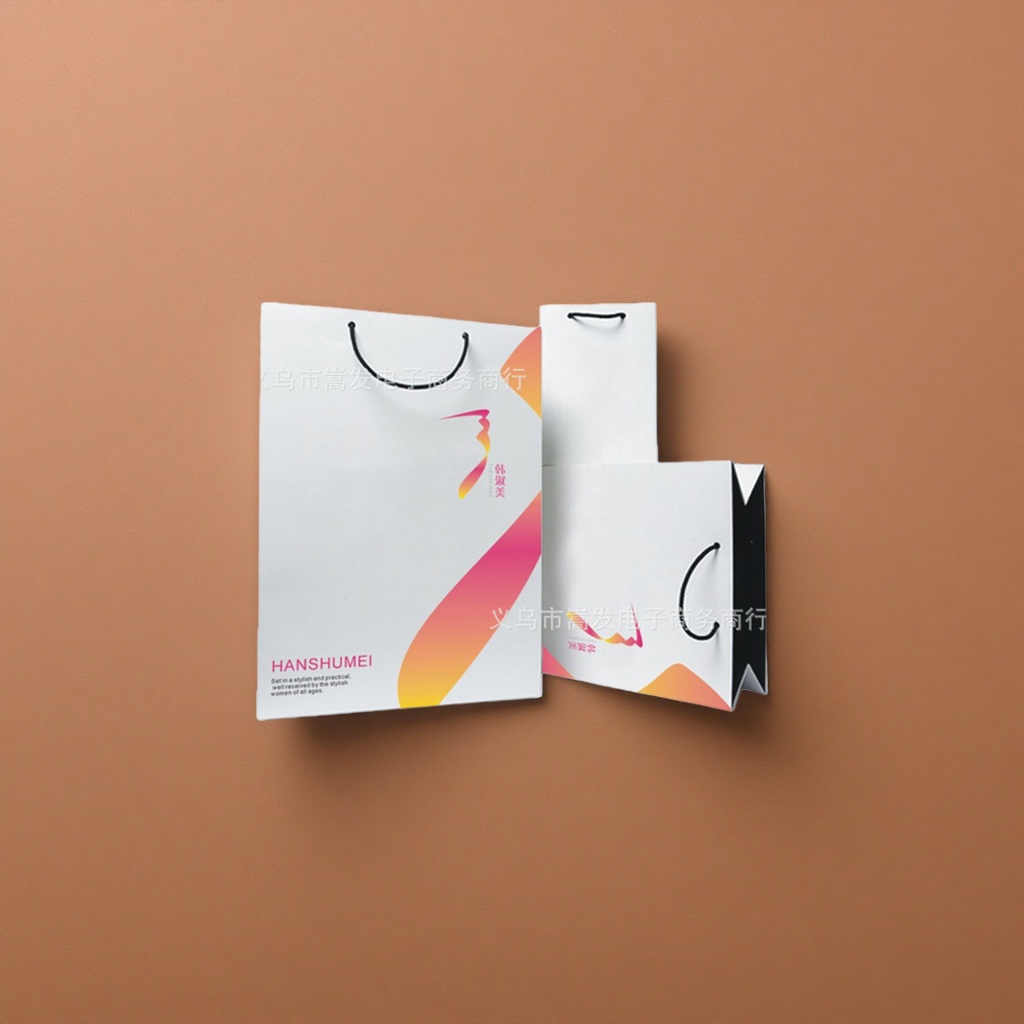 حقيبة يد بيضاء مع شكل متدرج ملون مع مصفح أسود Specification image