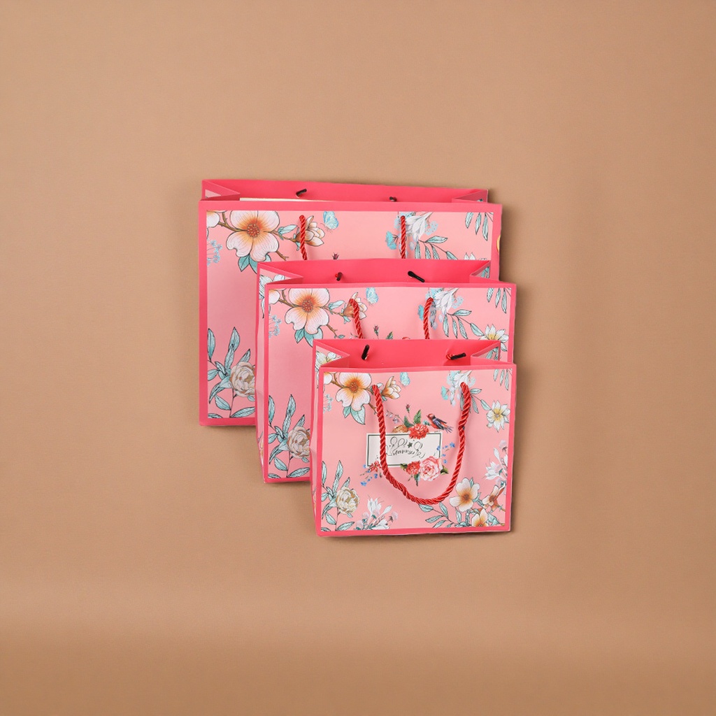 Pink floral pattern gift bags, hand-held paper bags, packaging bags for giving gifts, available in large, medium and small sizes details Picture