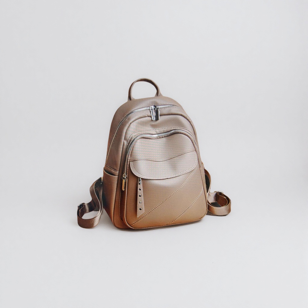 The beige leather backpack is simple and fashionable. It is a large-capacity, lightweight travel backpack for student commuting details Picture