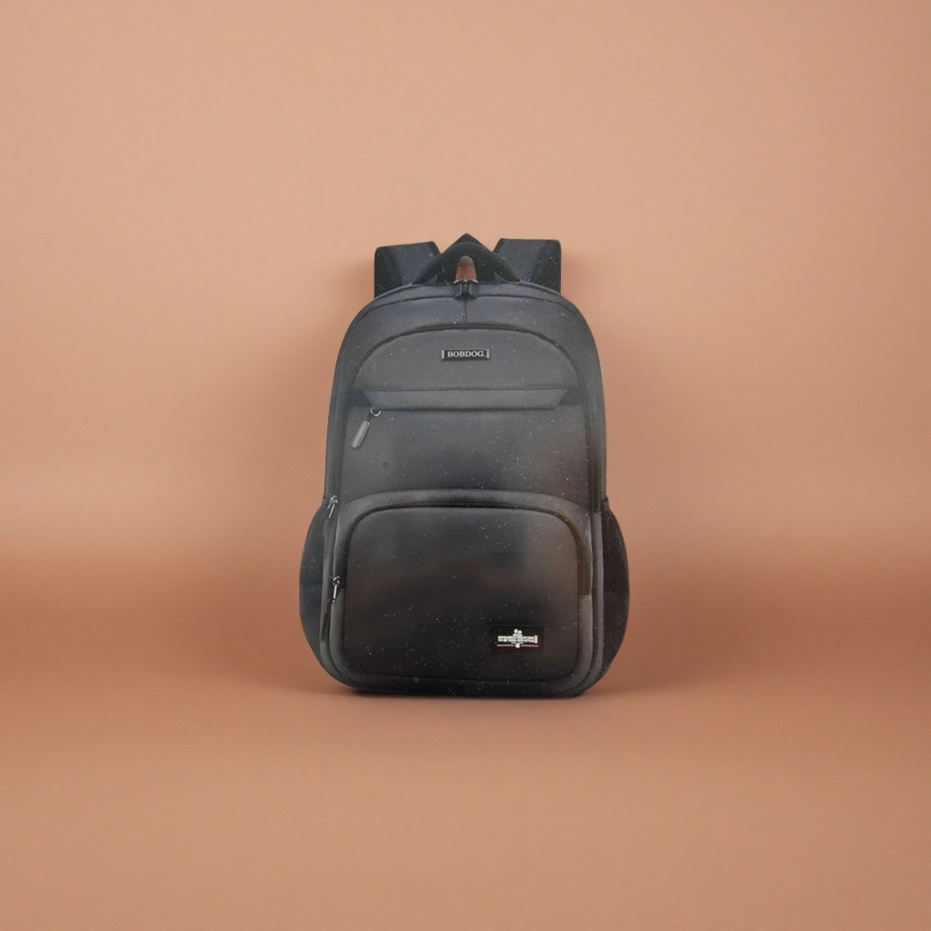 The black backpack is simple and has a large capacity. It is a lightweight and durable student commuting travel backpack Application Scenario