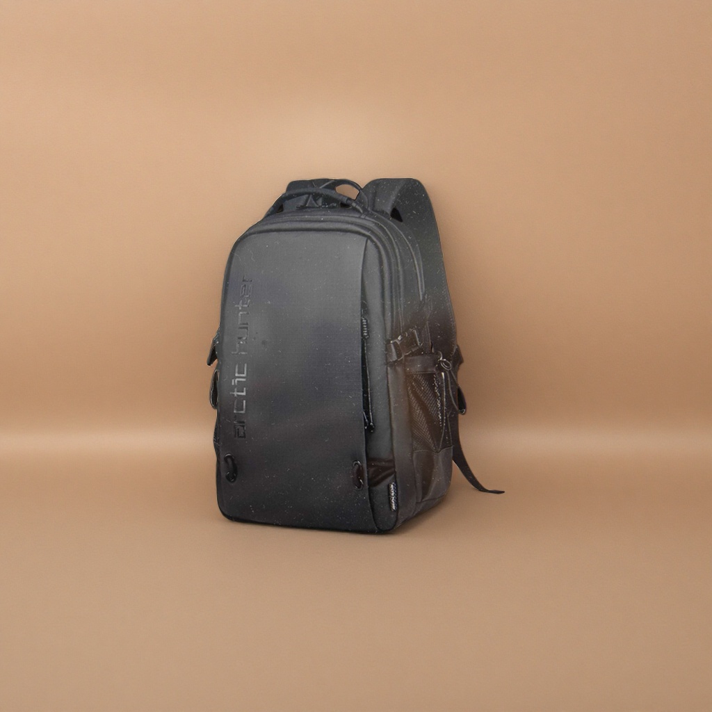 Black nylon waterproof backpack, simple for commuting, business and casual, suitable for both men and women Application Scenario