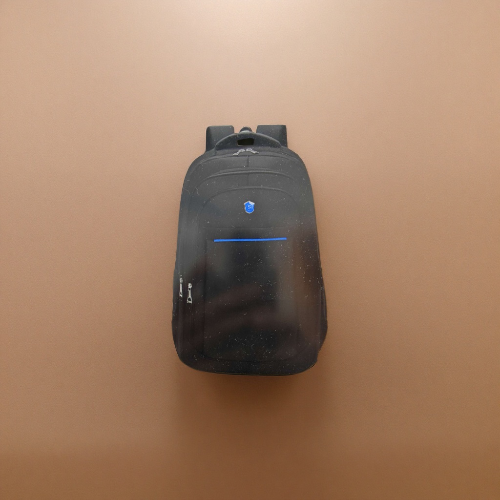 The black nylon waterproof commuting backpack is lightweight, wear-resistant and has a large capacity Specification image