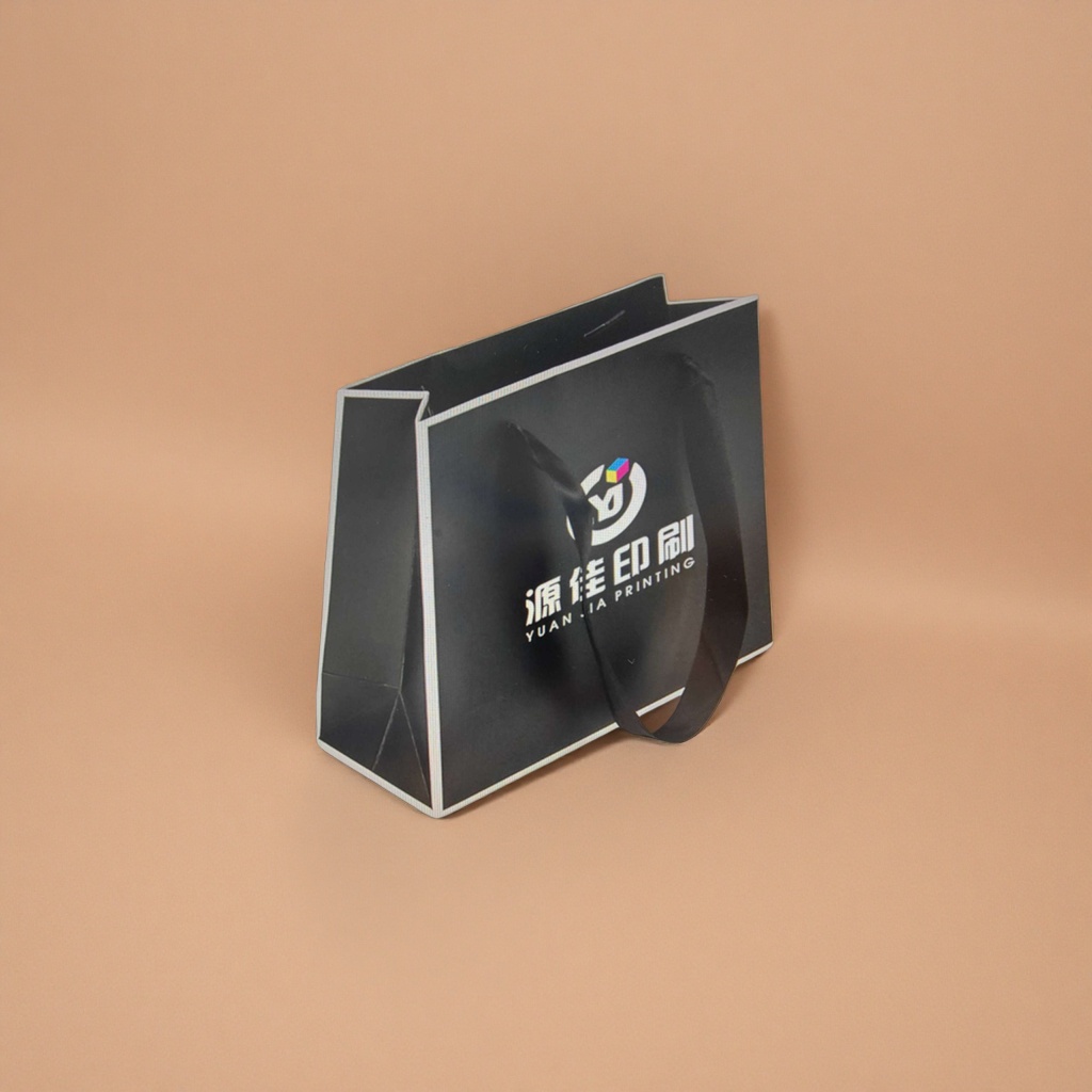 Black handbag, simple and fashionable, large-capacity shopping, eco-friendly canvas bag Application Scenario