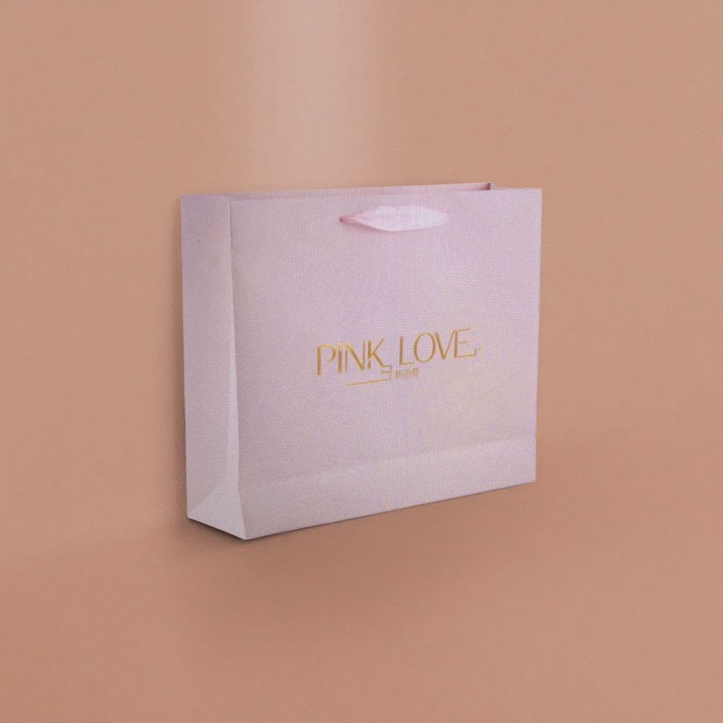 Pink handbag, simple, fashionable, eco-friendly shopping bag, large-capacity portable gift packaging bag Application Scenario