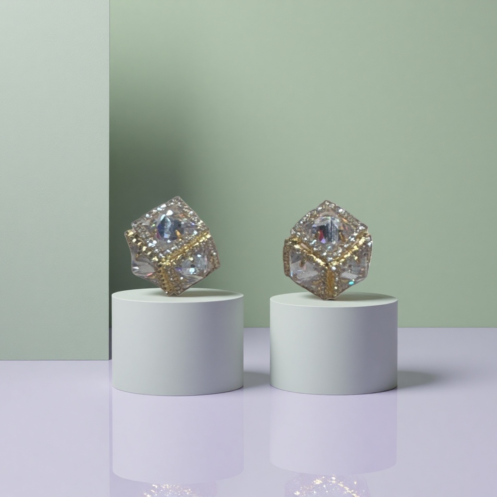 金色镶钻立方体耳钉 时尚简约几何风耳饰