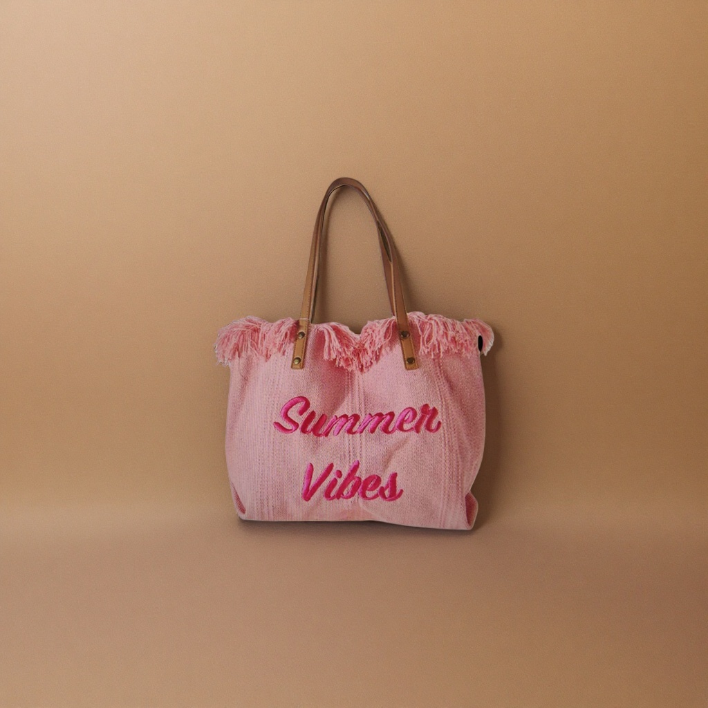Pink tassel handbag embroidered with the words "Summer Vibes" on the body fashionable ladies' shoulder bag details Picture