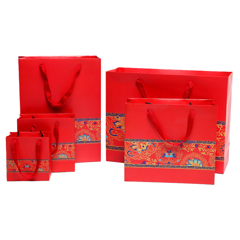 Red gift box packaging bags are universal for festive occasions, wedding gift bags and hand-held bags Item Picture
