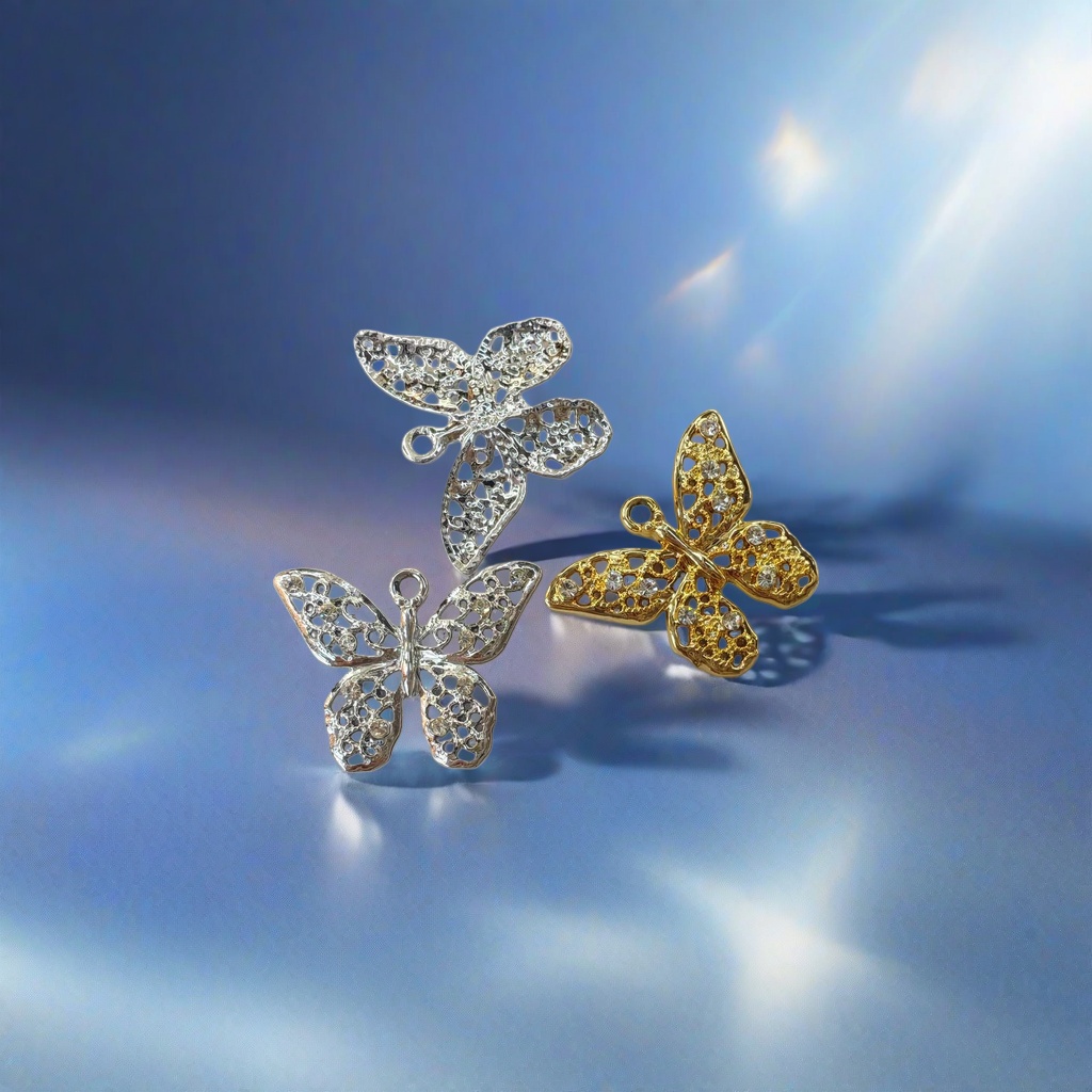 A fashionable and versatile women's necklace with a silver and gold hollowed-out butterfly pendant Application Scenario