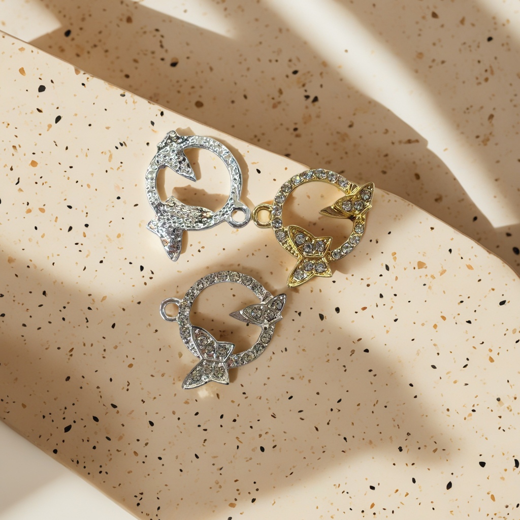 Diamond-encrusted butterfly buckle, silver and gold two-color decorative hardware accessories details Picture