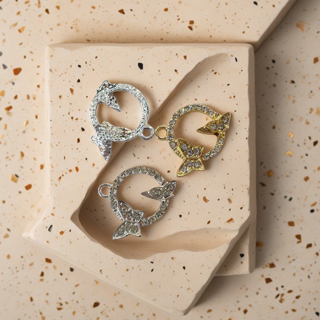 Diamond-encrusted butterfly buckle, silver and gold two-color decorative hardware accessories