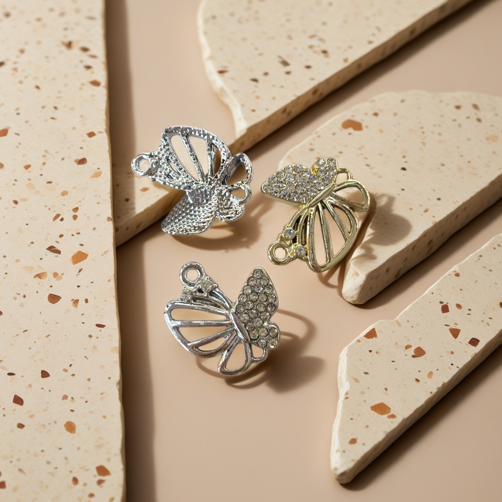 Silver and gold butterfly-shaped pendant, fashionable, versatile and exquisite gift box set details Picture