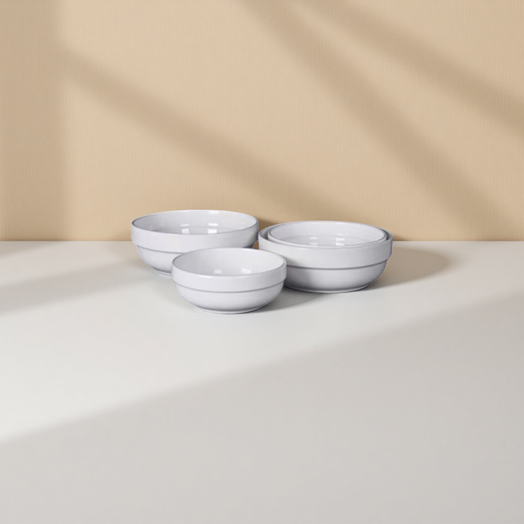The white edge guard bowl is a household ceramic tableware with a simple Nordic style and heat-resistant edge design Application Scenario