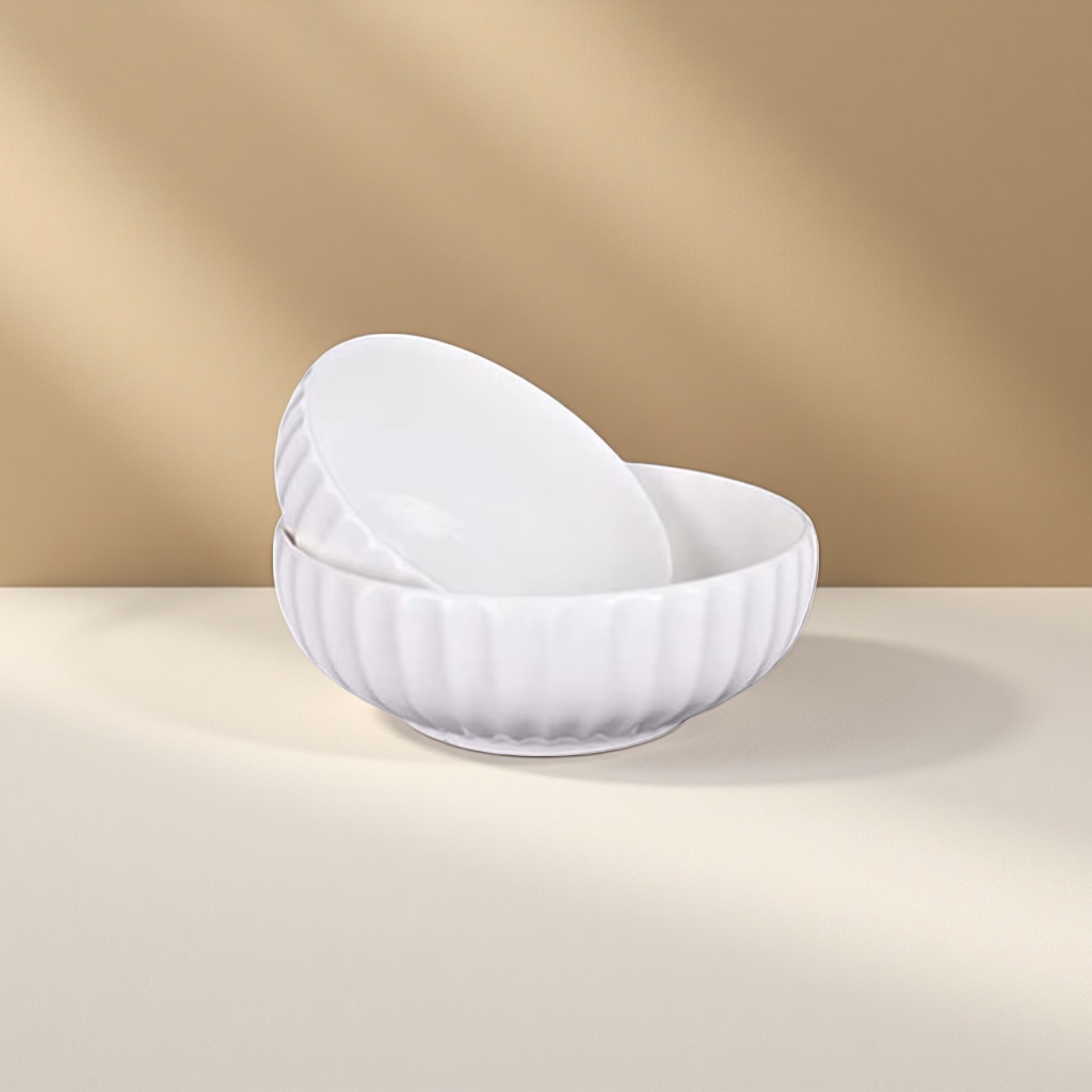 The white ceramic bowl is a simple household dining bowl with a high-temperature resistant glaze that is smooth and easy to clean details Picture