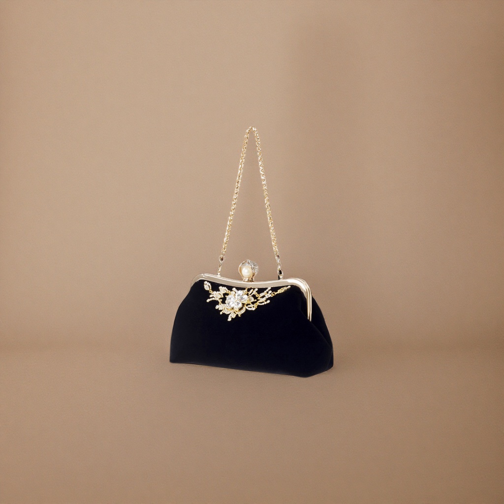 Other fashionable women's bags feature simple and versatile designs for commuting, single-shoulder crossbody, and are a niche choice Application Scenario