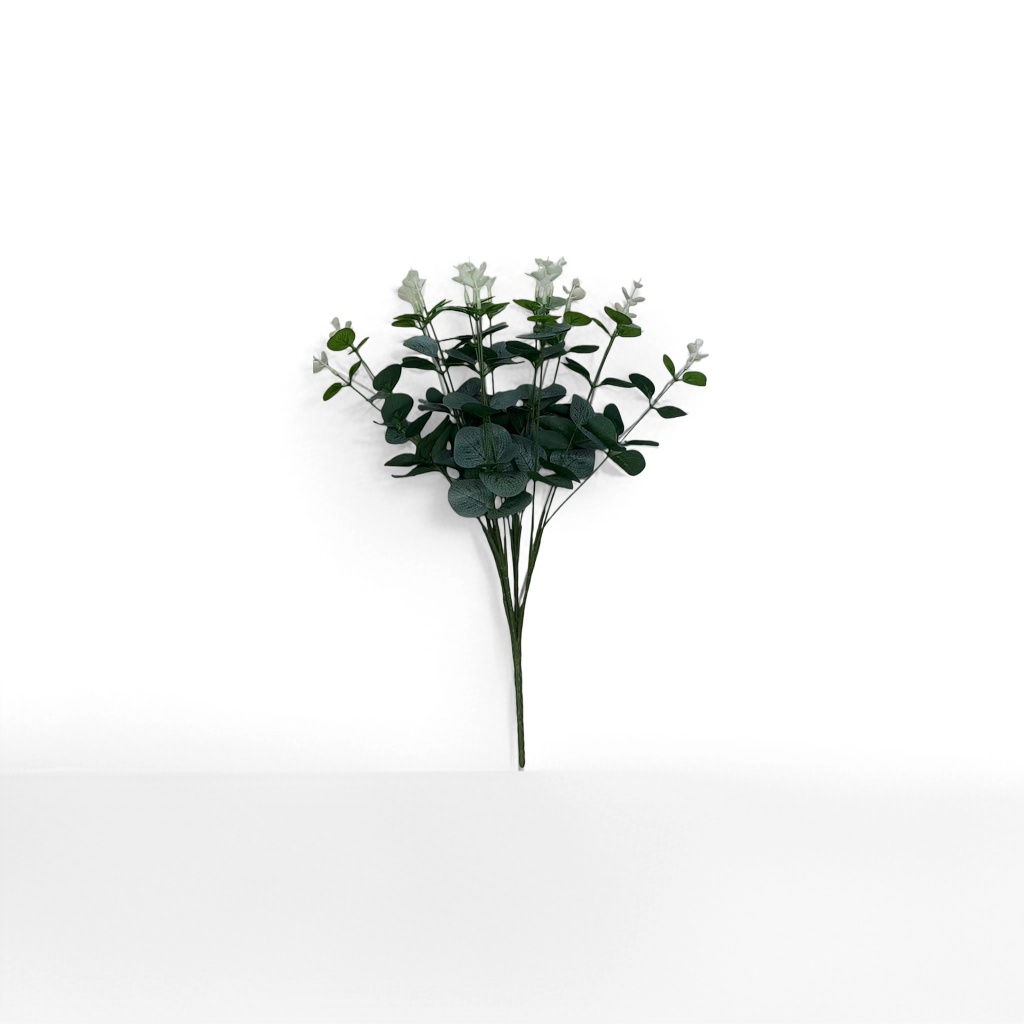 绿色叶片白色小花的仿真植物束产品图