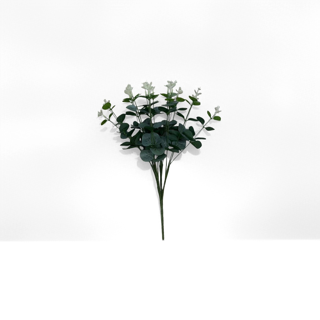 绿色叶片白色小花的仿真植物束细节图