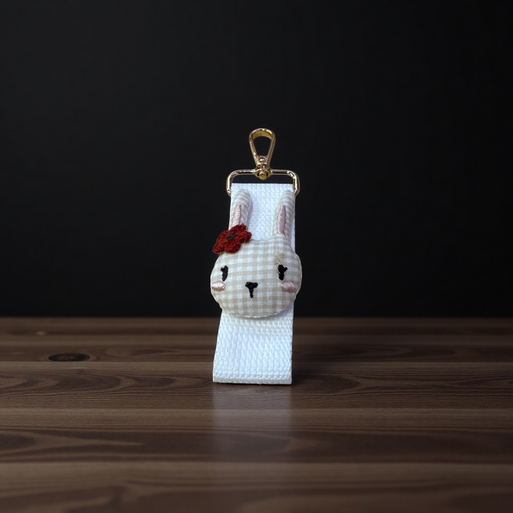 Checkered rabbit-shaped keychain, cute plush pendant, fashionable accessory
