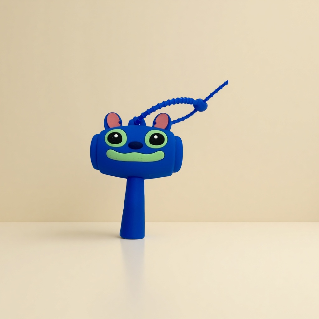 蓝色卡通锤子钥匙扣产品图