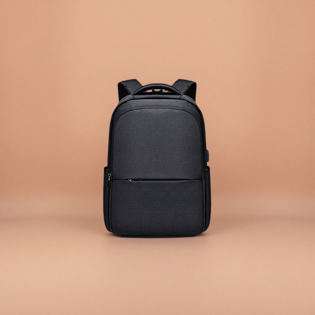 The black backpack is simple and versatile. It is convenient for students to commute, has a large capacity and is waterproof Application Scenario