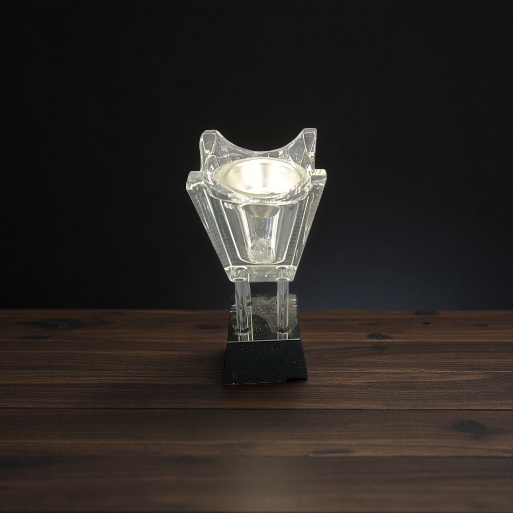 Transparent base crystal candlesticks, crystal handicrafts and ornaments, home decoration candlesticks, cross-border wholesale Application Scenario