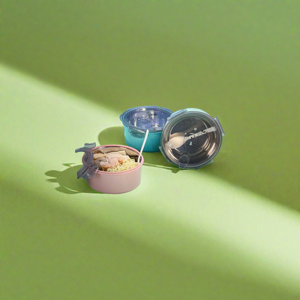 The pink and blue cartoon bear insulated lunch box contains a lid, a spoon and food in the inner liner Application Scenario