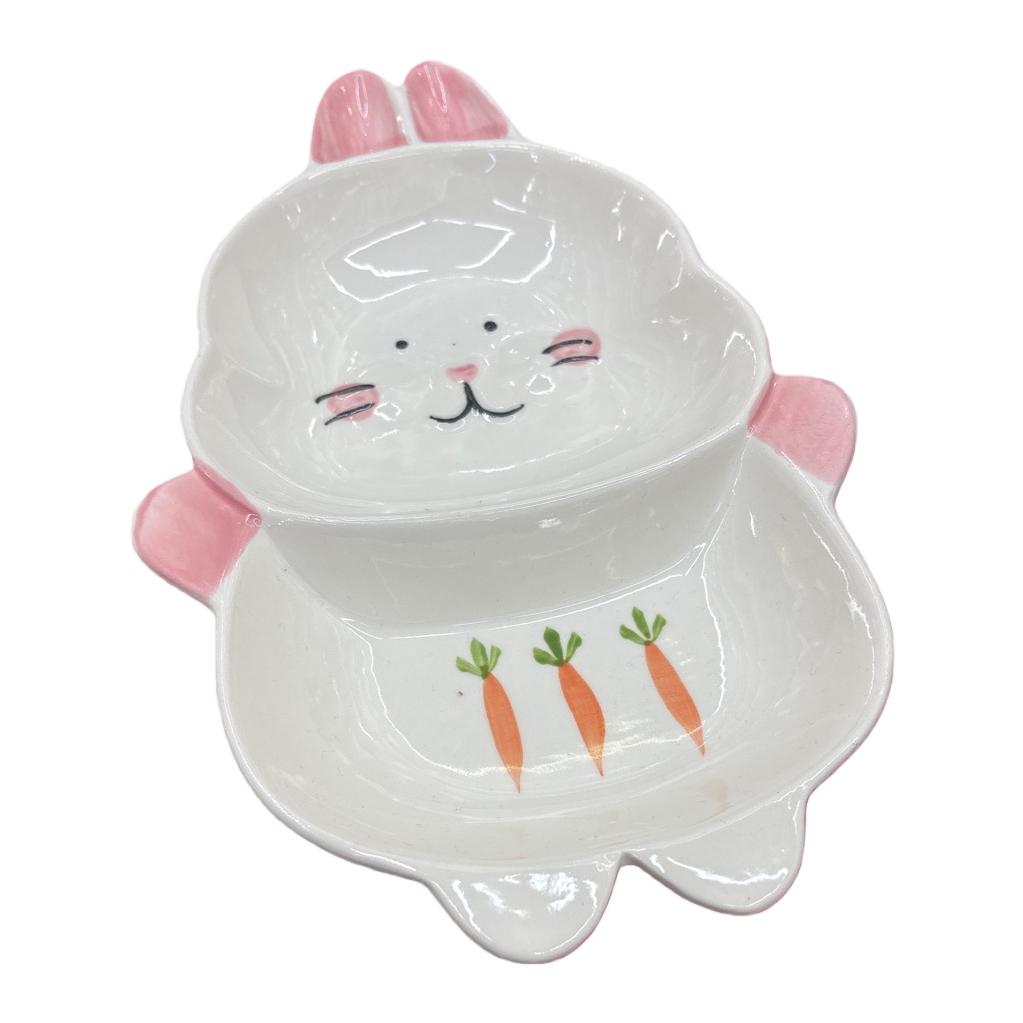 白色兔子造型双层分格盘 粉色耳朵脸颊 底部三根胡萝卜图案 Item Picture
