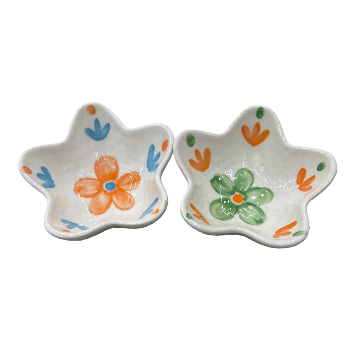 White star-shaped ceramic small bowls with colorful hand-painted flower patterns are household tableware Item Picture