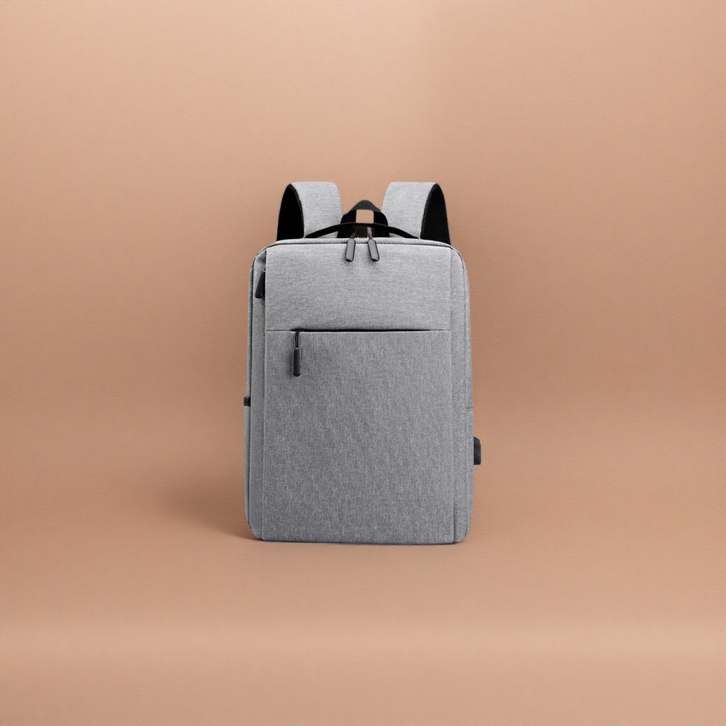 This grey, simple and fashionable backpack is lightweight and has a large capacity for student commuting