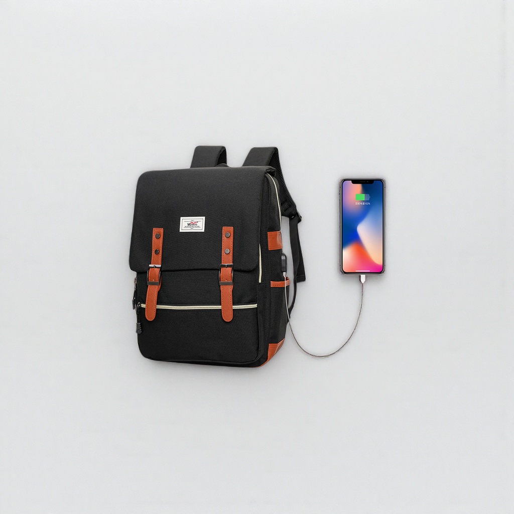 Чёрный двухплечевой мешок с коричневой коркой и боковой USB-порт для зарядки телефона Application Scenario
