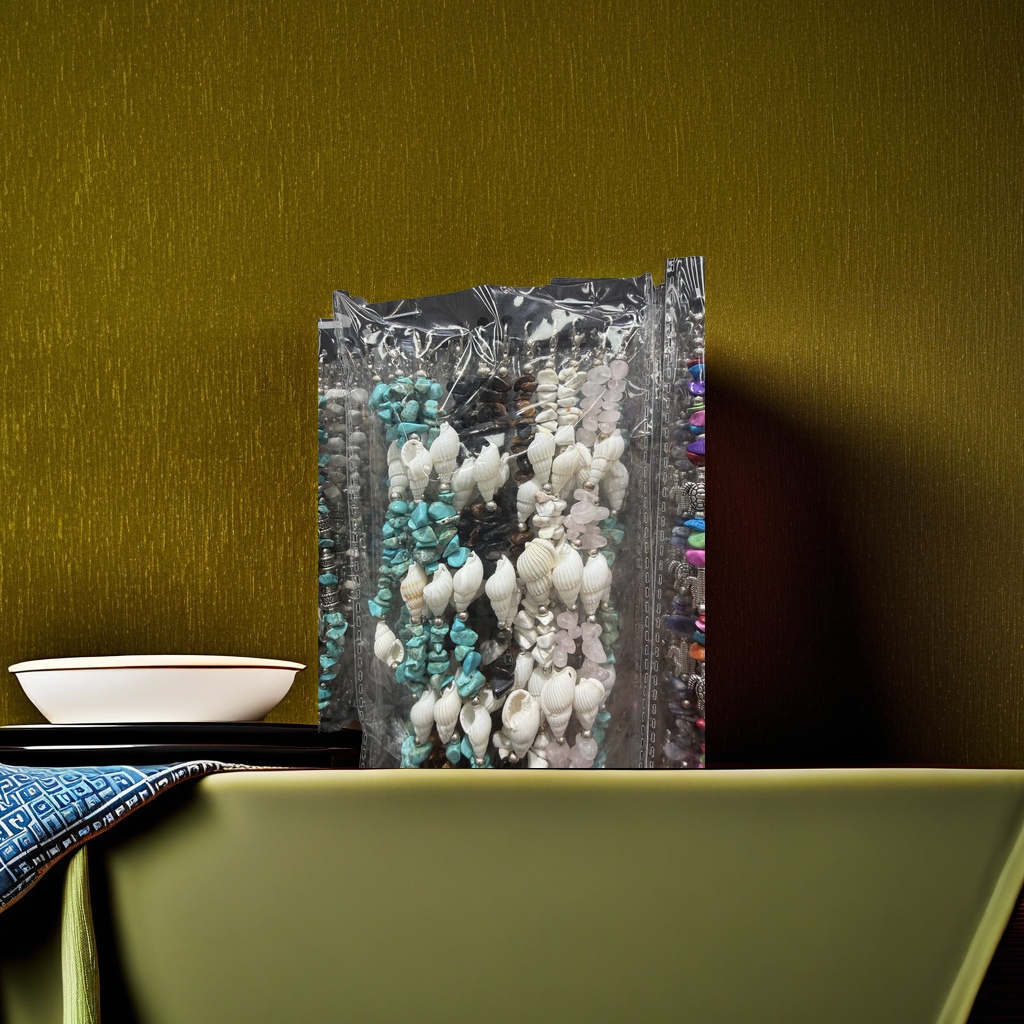 Colorful shell beaded jewelry, hand-woven ocean-style necklace and bracelet set, national trend Application Scenario