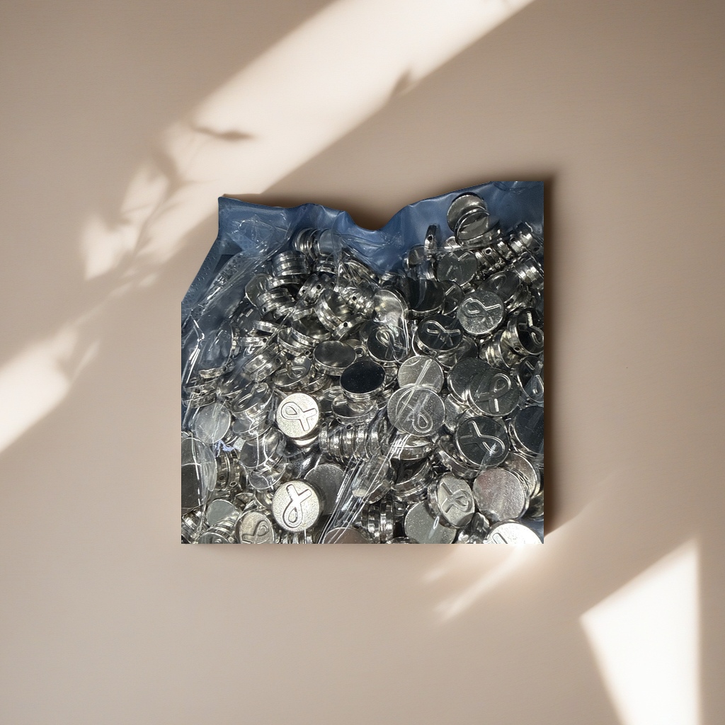Silver metal stacked badge fashion accessories are unisex Application Scenario
