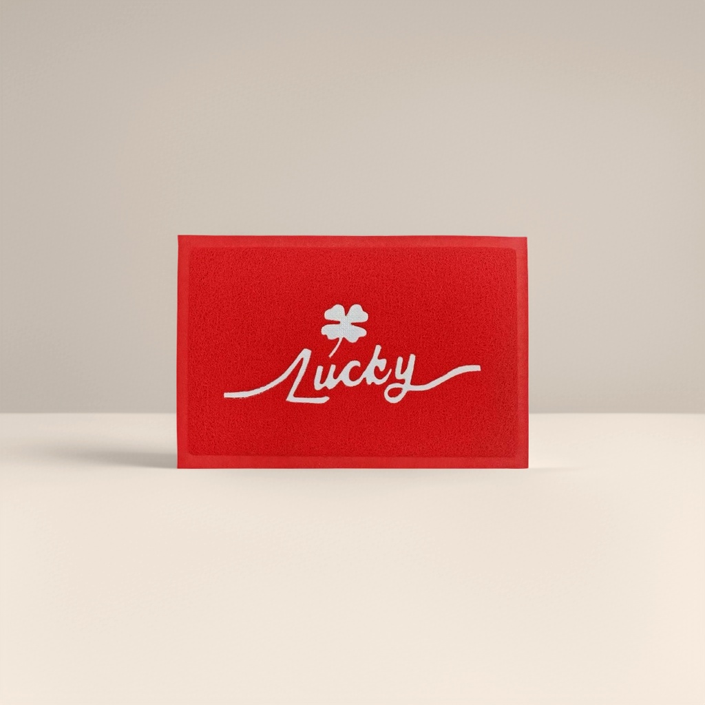 红色地垫 白色四叶草 Lucky字样 客厅卧室防滑地毯