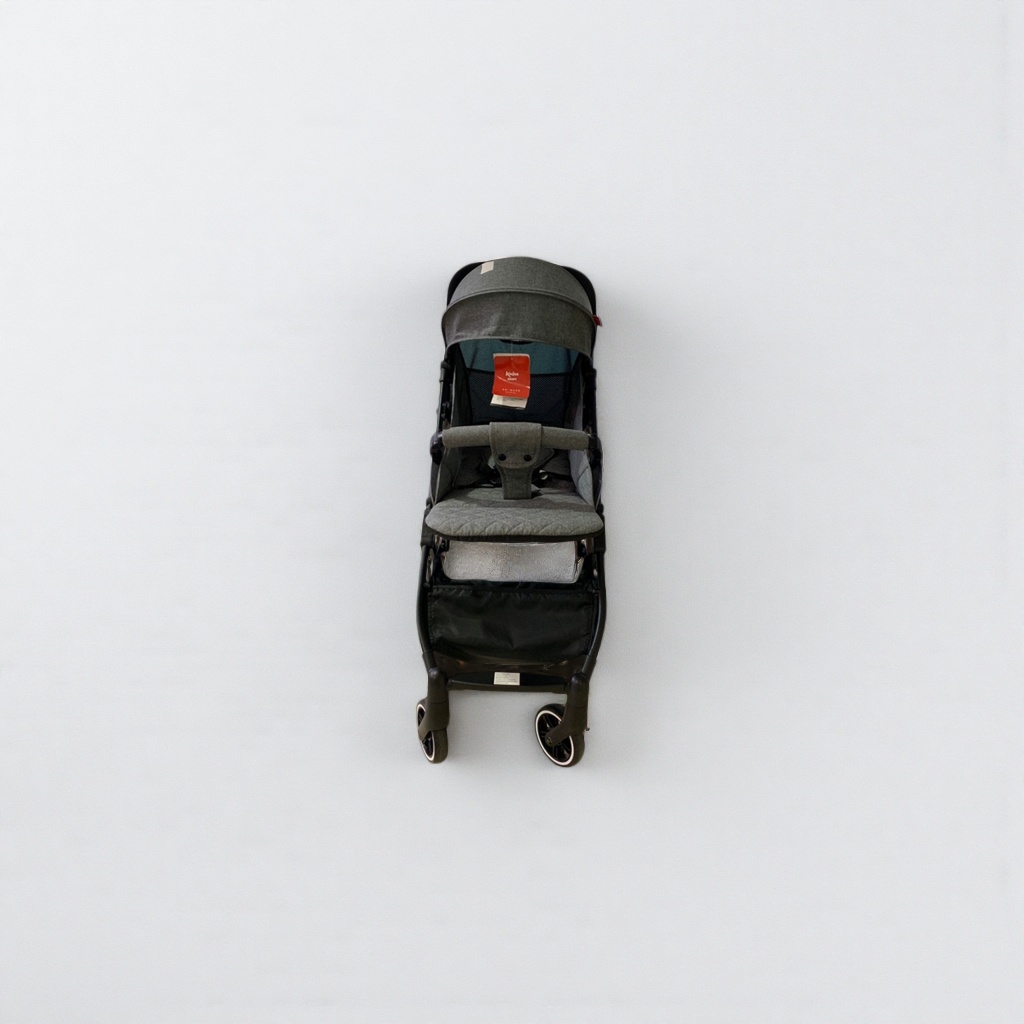 The grey baby stroller with an aluminum alloy frame features a one-click retractable function and is suitable for both indoor and outdoor use