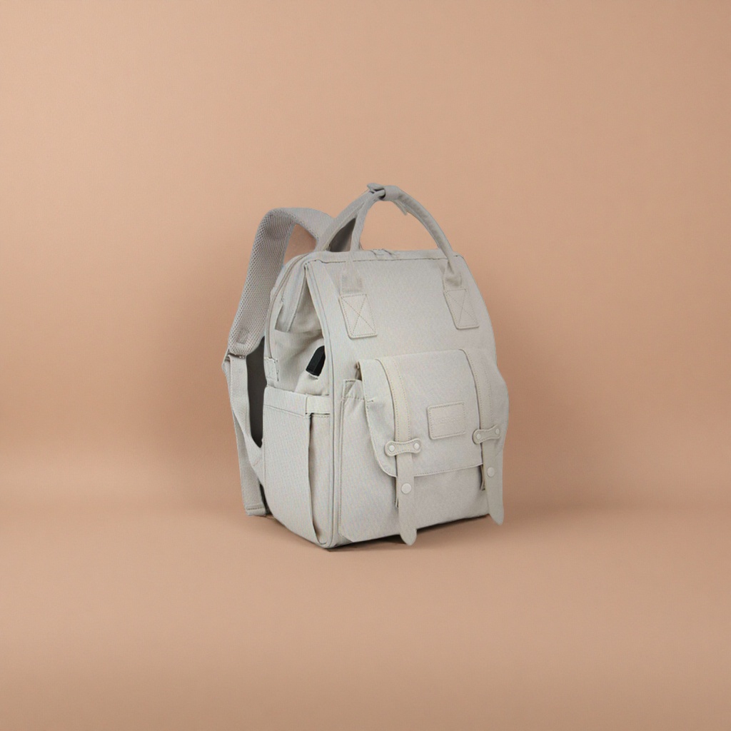 This white backpack is simple and versatile. It is a lightweight, large-capacity, fashionable and casual backpack for students' commuting Specification image